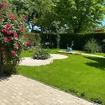 The House Of Roses ゲストハウス エフォリエ・ノルド