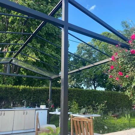 The House Of Roses 4*