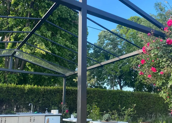 The House Of Roses 4*