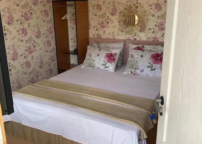 Casa de hóspedes The House Of Roses 4*