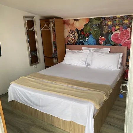 The House Of Roses 4*