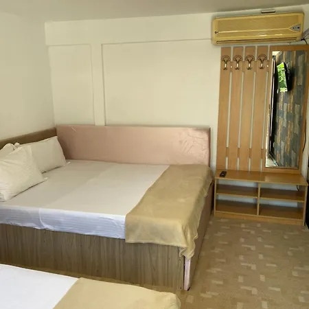 The House Of Roses Гостевой дом