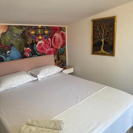 The House Of Roses 4*