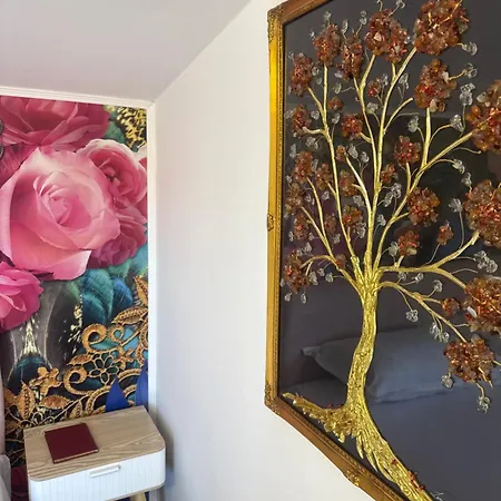 בית הארחה The House Of Roses 4*