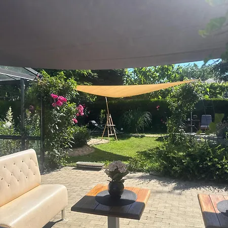 The House Of Roses Guest house 4*