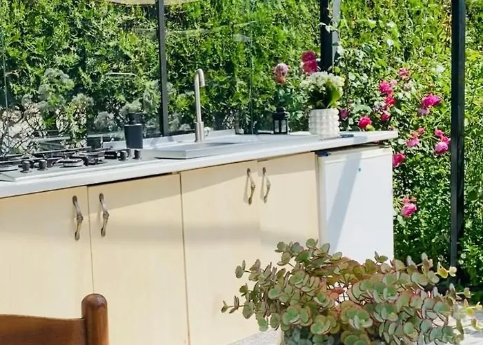 Gæstehus The House Of Roses 4*